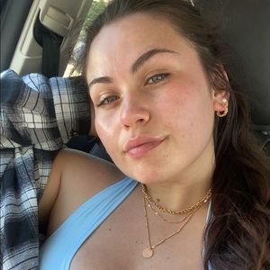 Meet your Posher, Rebecca